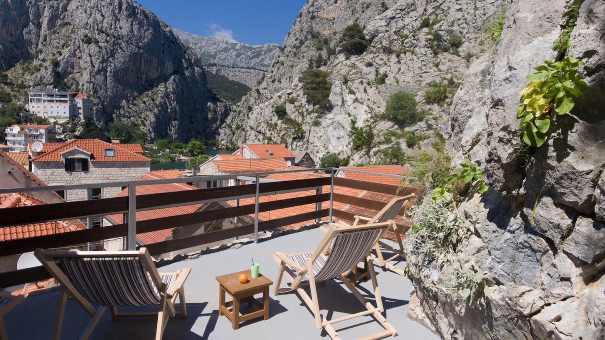 Hostel Omiš Extérieur photo
