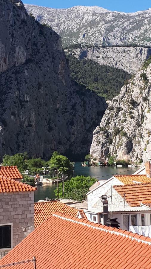 Hostel Omiš Extérieur photo
