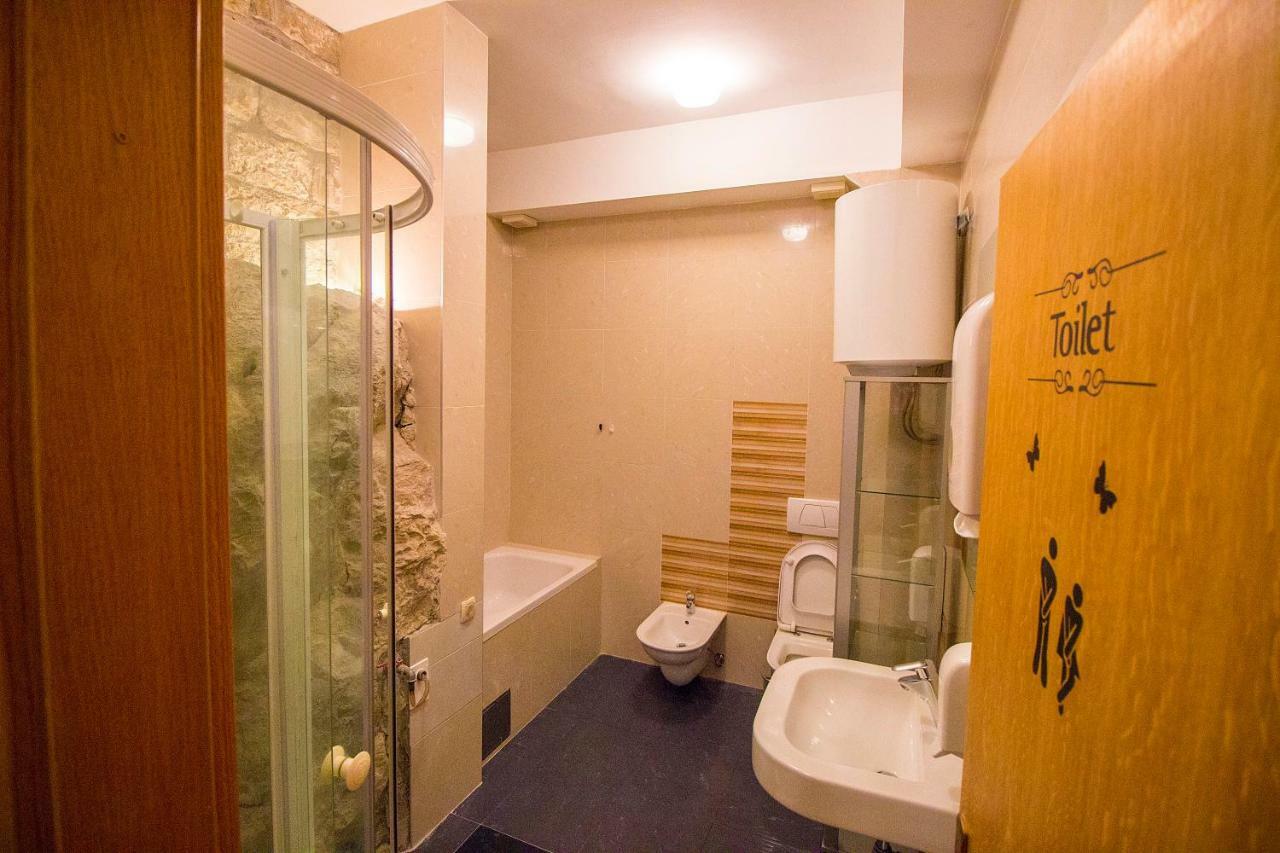 Hostel Omiš Extérieur photo