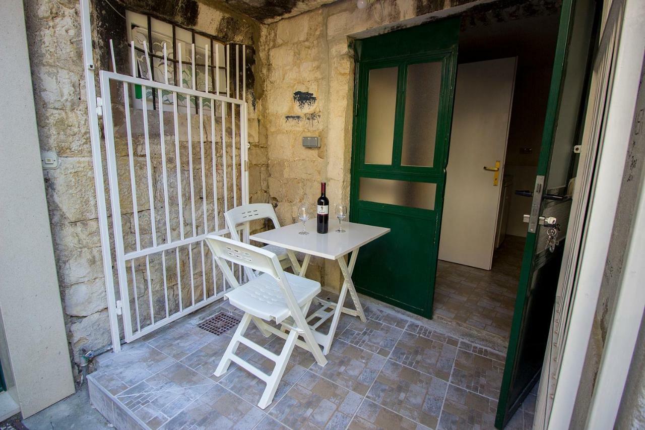 Hostel Omiš Extérieur photo