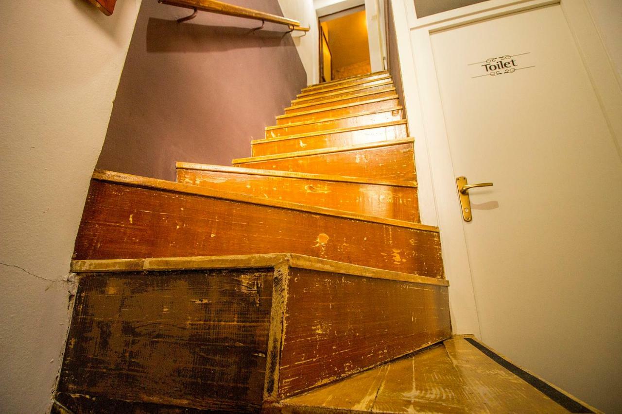 Hostel Omiš Extérieur photo
