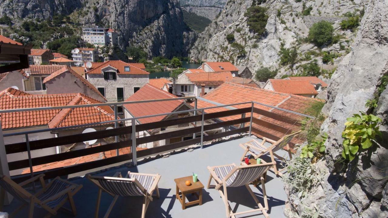 Hostel Omiš Extérieur photo