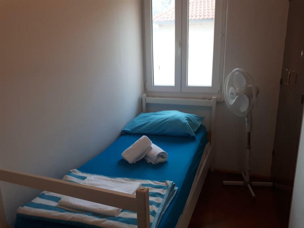 Hostel Omiš Extérieur photo